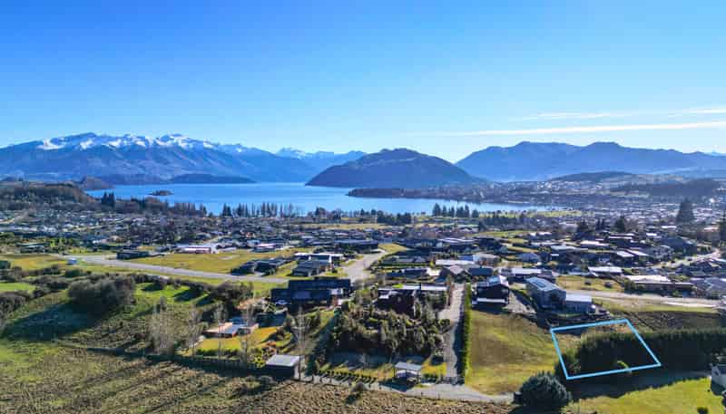 12 Cochrane Close, Wanaka