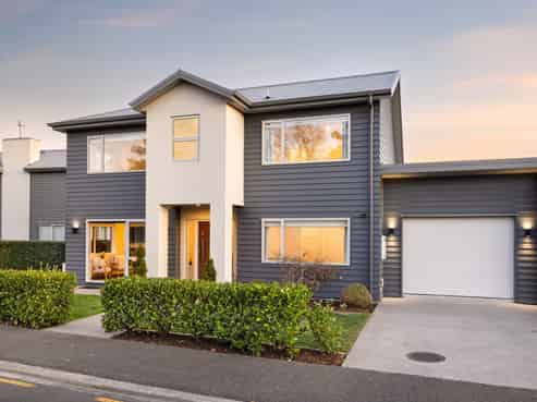 9 Tucker Close, Leamington