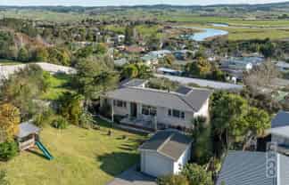 67 Garfield Road, Helensville