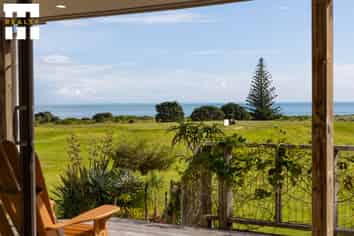125 Takahe Road, Ahipara