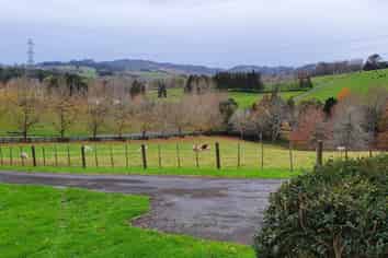 77 Sutton Road, Whitford