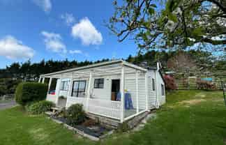 77 Sutton Road, Whitford