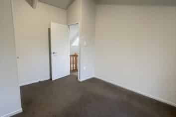 1/14A Brooklyn Drive, Redwoodtown