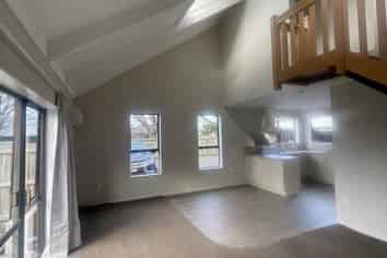 1/14A Brooklyn Drive, Redwoodtown