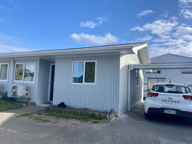 2/1312 Karamu Road North, Mayfair