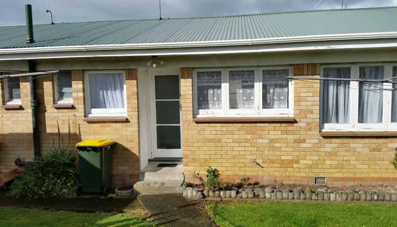 2/13 King Edward Avenue, Papakura
