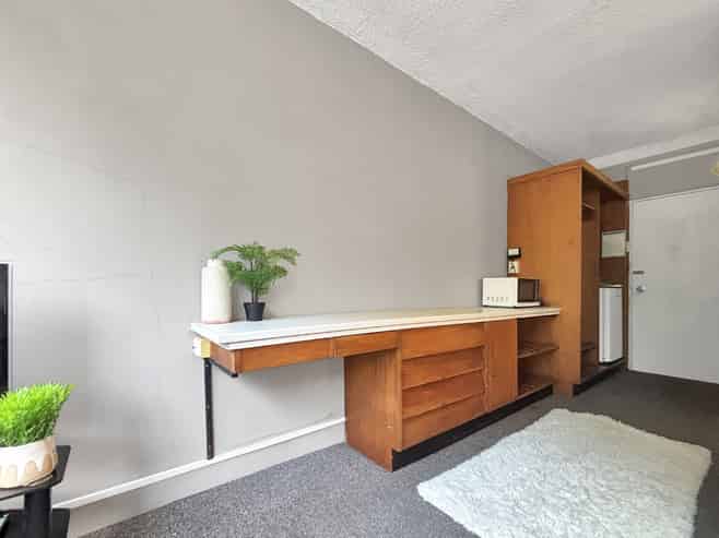 202/20 Glenmore Street, Thorndon
