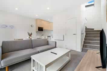 6 Aumarire Lane, Favona