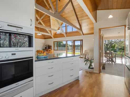 168 Ongare Point Road, Katikati