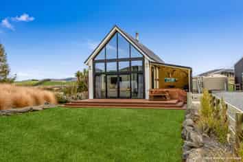 58 West Otago Road, Clinton and Surrounds