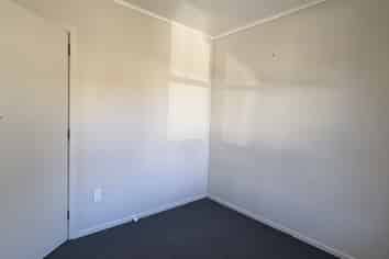 65B Robinson Avenue, Holdens Bay