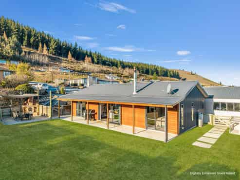 5 Holdom Place, Clyde