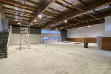 628SQM Warehouse/Office + Multiple Roller Doors