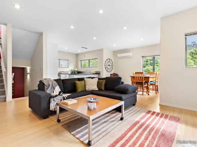 90 Kaipatiki Road, Glenfield