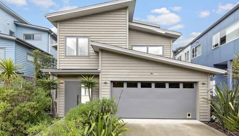 90 Kaipatiki Road, Glenfield