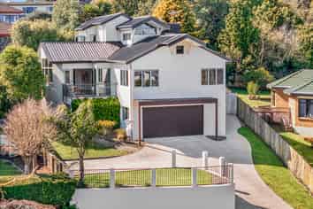 13 West Ridge Drive, Western Heights