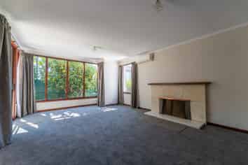 2/4 Beverley Hill, Maori Hill