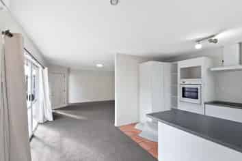 2/104 Mandeville Street, Riccarton