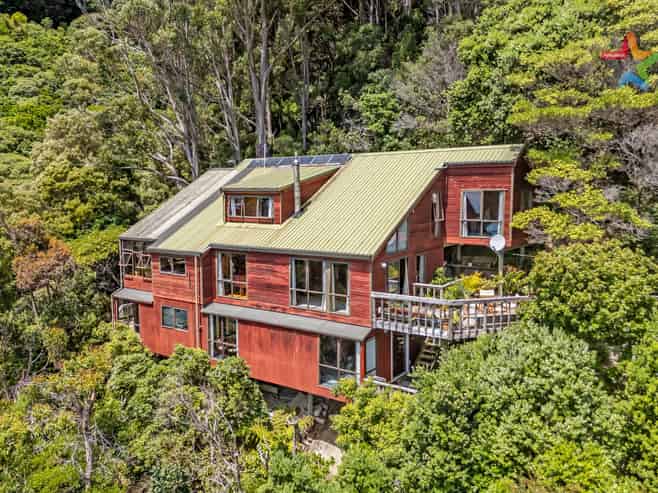 321 Marine Drive, Eastbourne