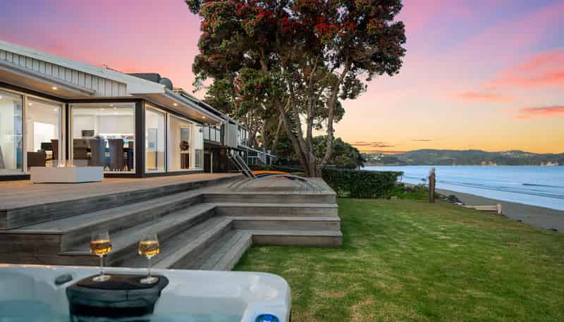 305 Hibiscus Coast Highway, Orewa