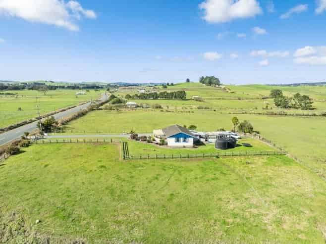 1057 Mangakahia Road, Poroti