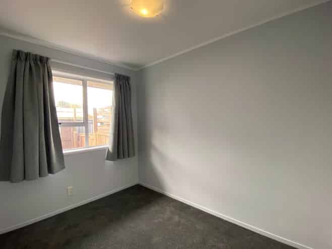 2/185 Church Street, Onehunga