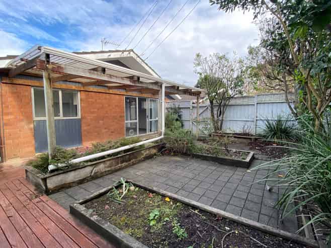 2/185 Church Street, Onehunga