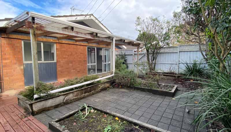 2/185 Church Street, Onehunga