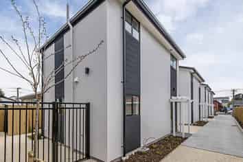 4/24  Parlane Street, Addington