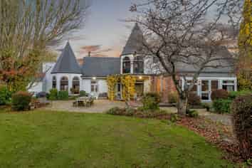 602 Yaldhurst Road, Yaldhurst