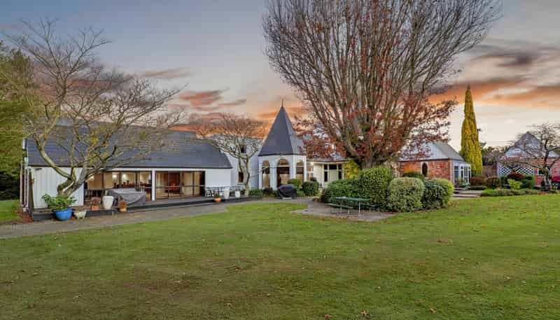 602 Yaldhurst Road, Yaldhurst