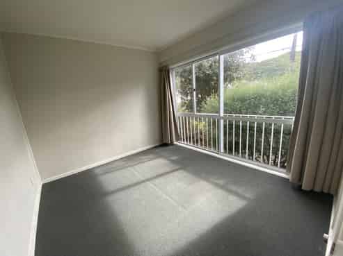 4/1356 High Street, Taita