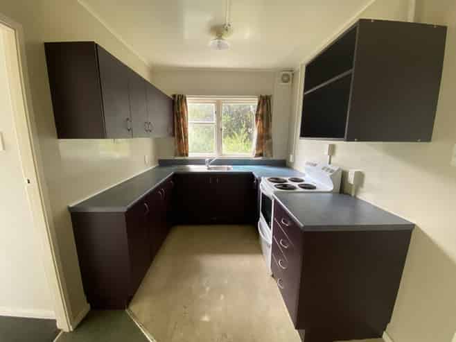 4/1356 High Street, Taita