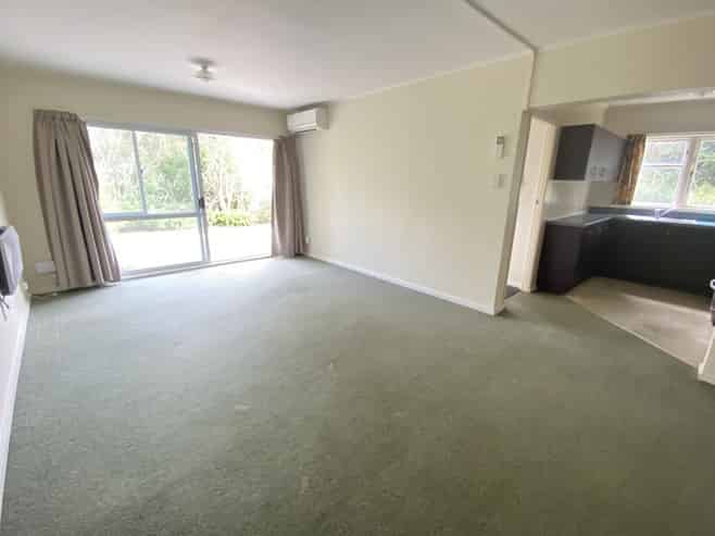 4/1356 High Street, Taita