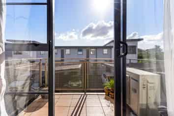 8/42 Holly Street, Avondale