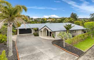 8 Almond Grove, Greenhithe