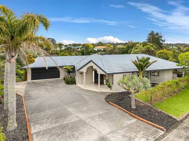 8 Almond Grove, Greenhithe