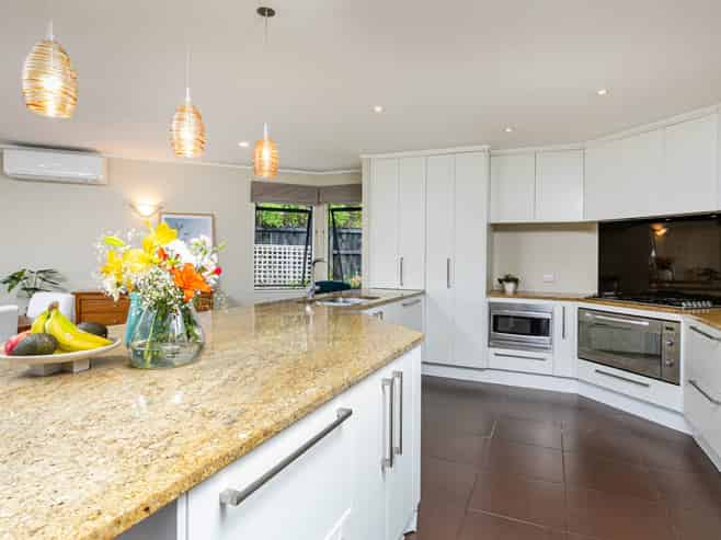 8 Almond Grove, Greenhithe