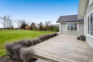 1199 Egmont Road, Egmont Village