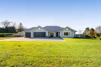 1199 Egmont Road, Egmont Village