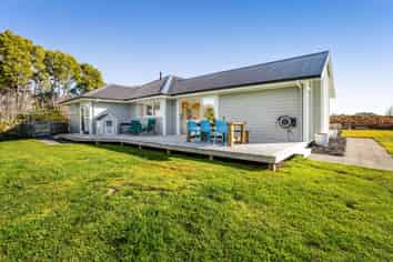 1199 Egmont Road, Egmont Village
