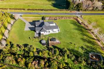 1199 Egmont Road, Egmont Village