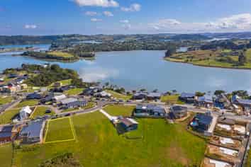 7 Kanuka Street, Raglan