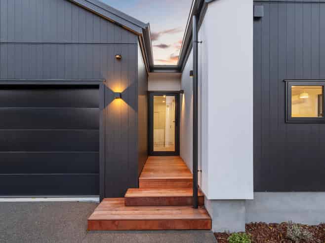 16 Soleares Avenue, Mount Pleasant