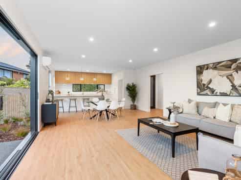 16 Soleares Avenue, Mount Pleasant