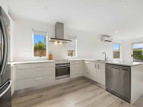 48 Vincent McGrath Crescent, Swanson