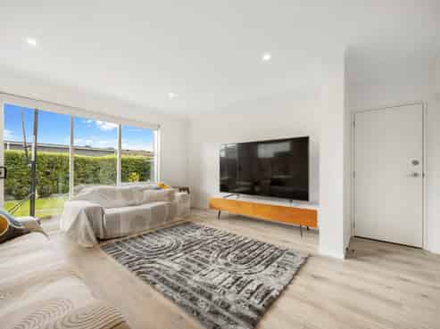 48 Vincent McGrath Crescent, Swanson