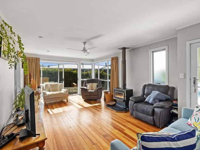 81 Watt Street, Featherston