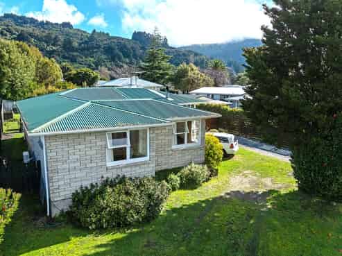 81 Watt Street, Featherston