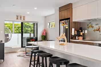 3/237 Swanson Road, Henderson